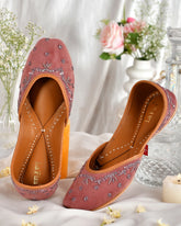 WARDA - Mauve Blush Embroidered Jutti
