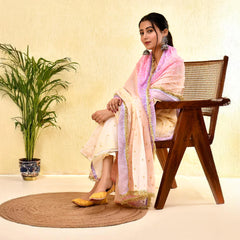 NOORI - Gold Striped Embroidered Jutti
