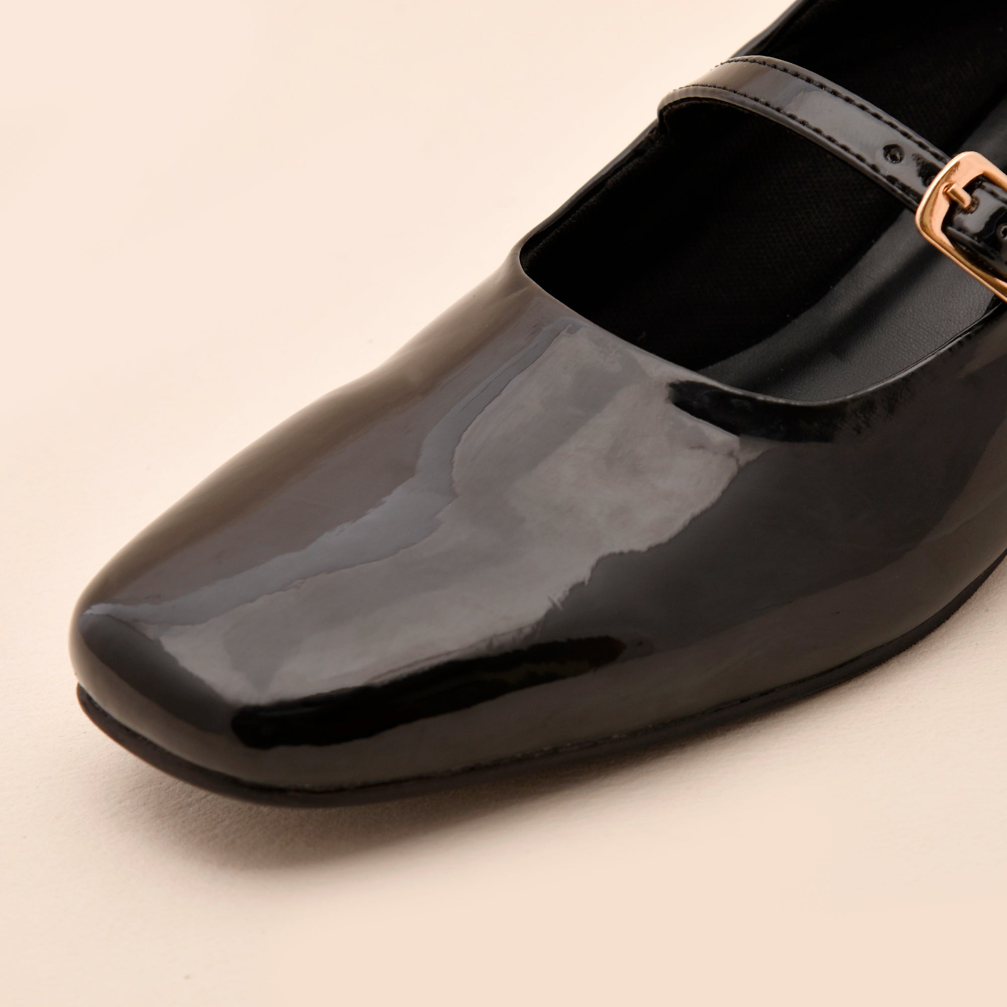 THE SEOUL Patent Black Mary Jane Pumps – La Fiza